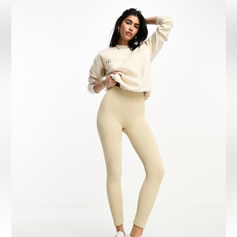 High-Waist Ribbed Leggings in Beige